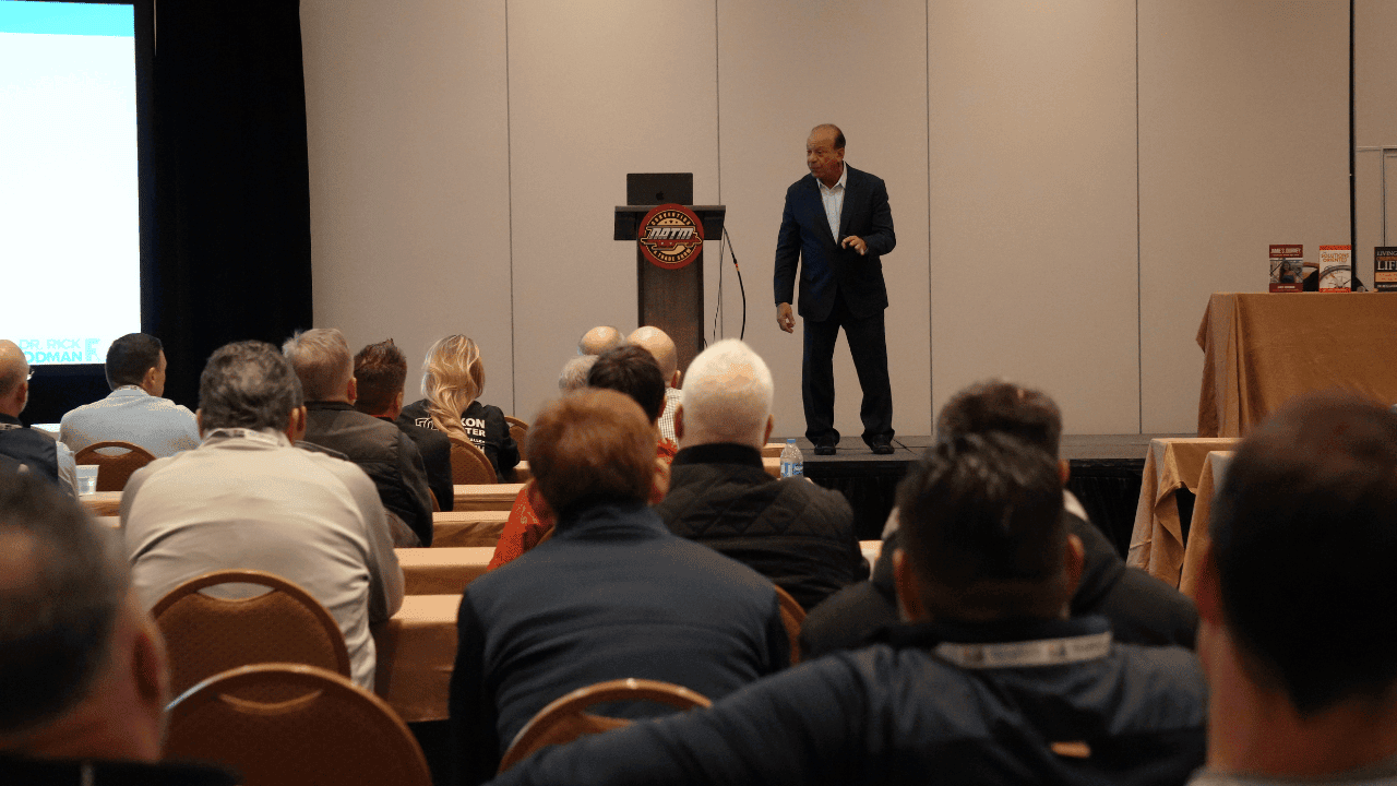 5 Things to Ask When Choosing Your Next Keynote Speaker